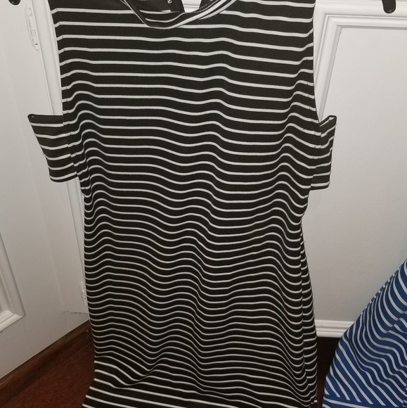 Two Gianni Bini dresses with tags! - Picture 3 of 3